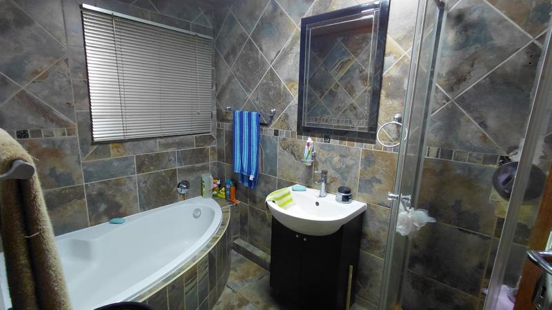 6 Bedroom Property for Sale in Fauna Free State